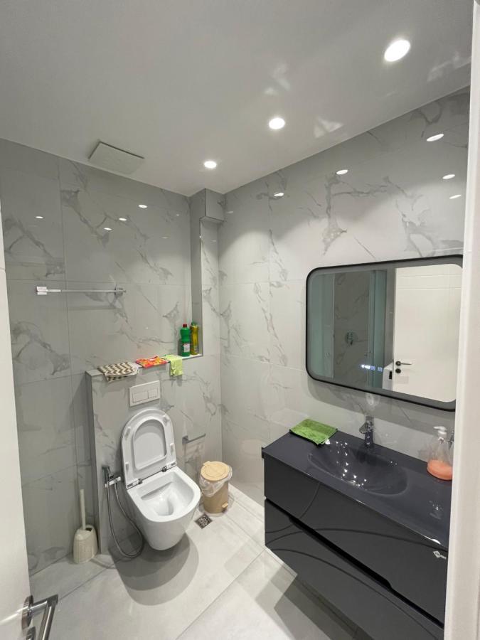 Alpha Lux Apartment Sarandë Buitenkant foto